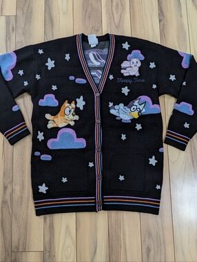 BoxLunch Bluey Heeler Family Sleepy Time Cardigan Sweater Size M